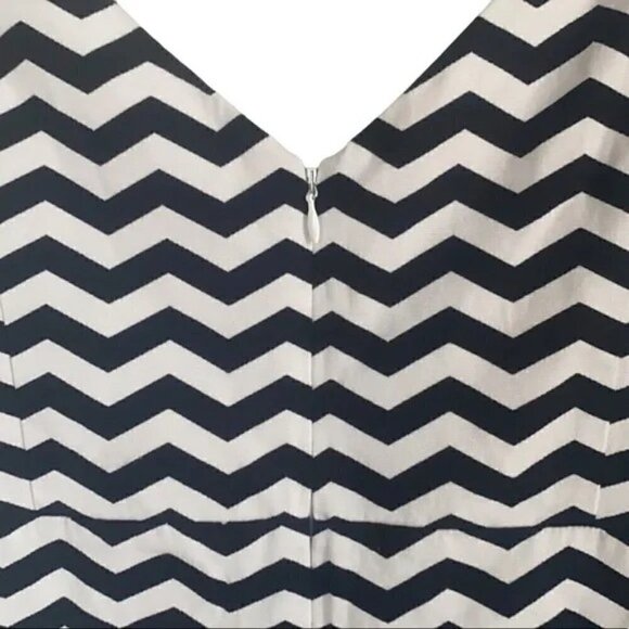 White House Black Market Chevron Dress Size 2 - Picture 4 of 5